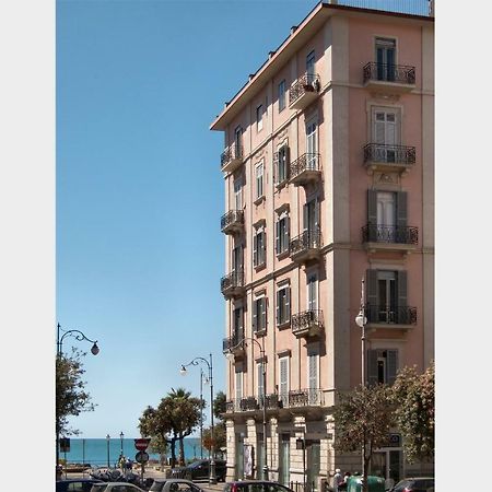 A Casa Di Adri Apartment Salerno Exterior photo