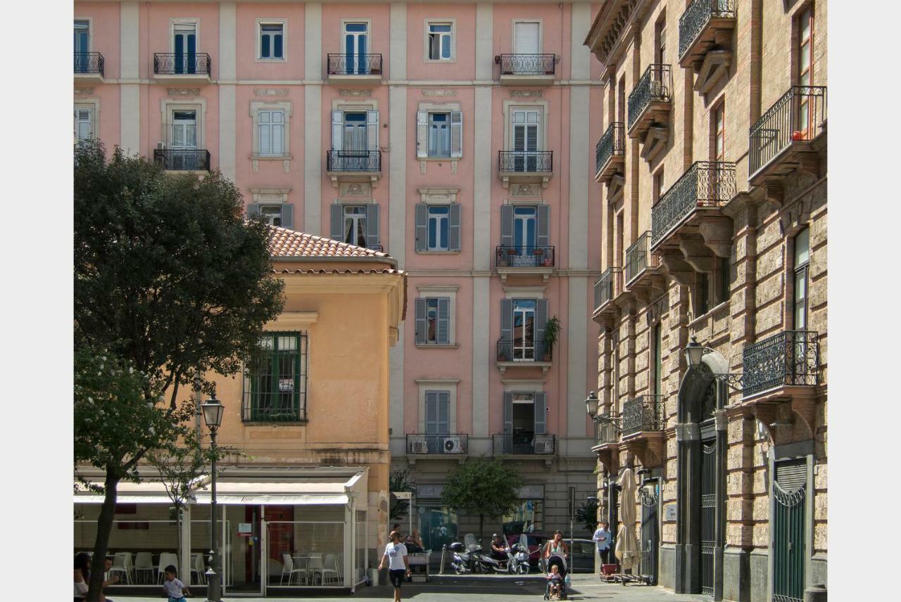 A Casa Di Adri Apartment Salerno Exterior photo